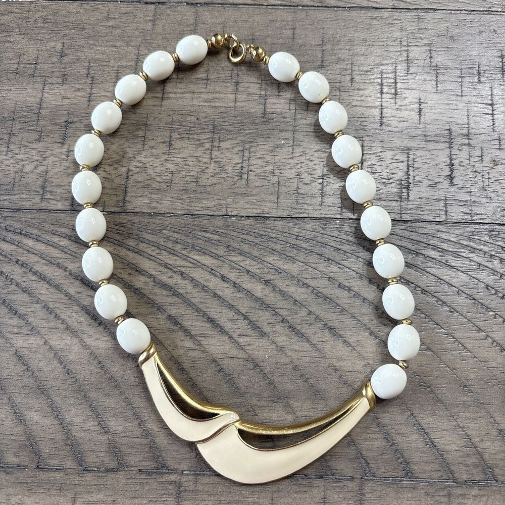 Trifari 1980s Enamel‎ Statement Necklace, white glass beads with gold tone
